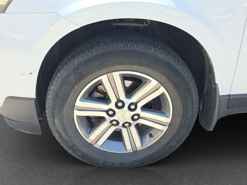 Used 2016 Chevrolet Traverse LT FWD image 4