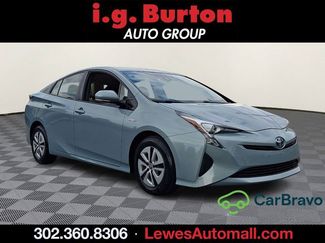 Used 2017 Toyota Prius Three FWD video 1