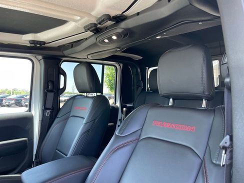 Used 2024 Jeep Gladiator Rubicon w/ Convenience Group image 20