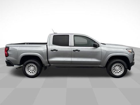 Used 2024 Chevrolet Colorado W/T w/ Safety Package image 4