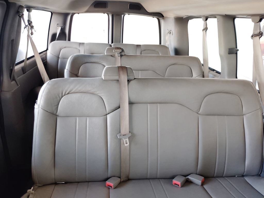 Used 2017 Chevrolet Express 2500 LS RWD image 18