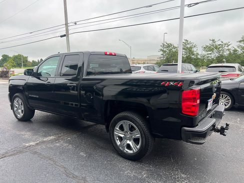 Used 2018 Chevrolet Silverado 1500 Custom w/ Custom Convenience Package AWD/4WD image 3