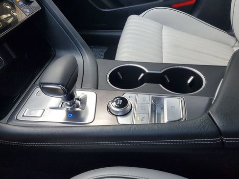 Used 2025 Genesis G70 2.5T w/ Sport Prestige Package image 32