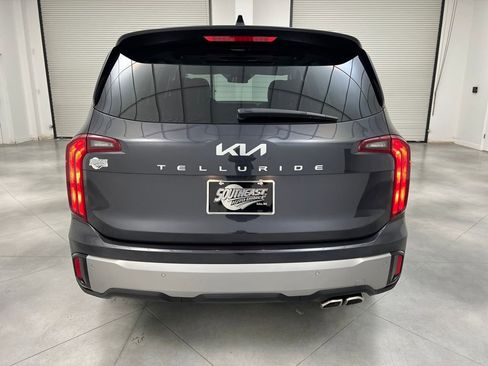 Used 2025 Kia Telluride S image 6