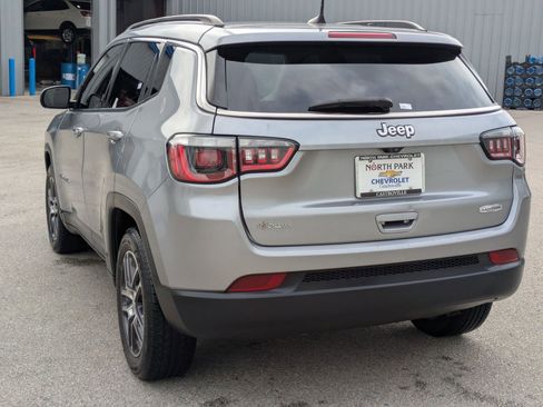 Used 2020 Jeep Compass Latitude image 5