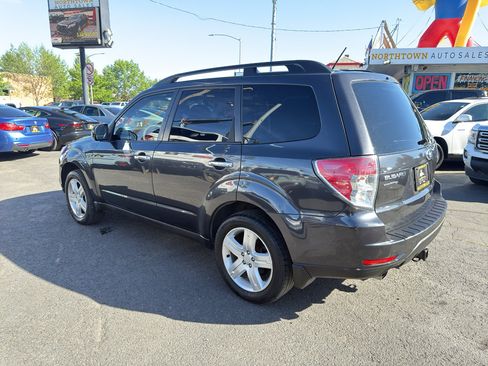 Used 2010 Subaru Forester 2.5X Limited AWD/4WD image 4