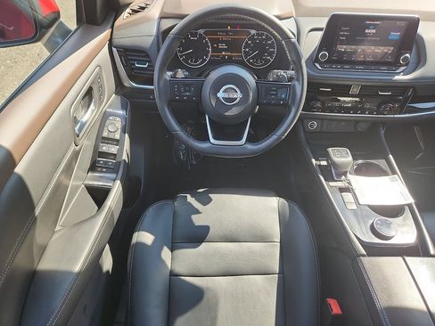 Used 2022 Nissan Rogue SL AWD/4WD image 11