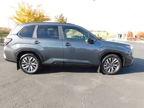 Used 2025 Subaru Forester Touring image 2