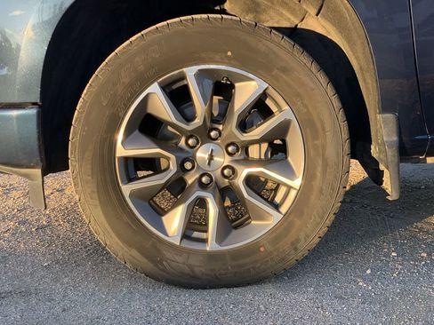 Certified 2022 Chevrolet Silverado 1500 RST image 32