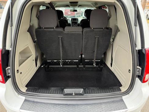 Used 2017 Dodge Grand Caravan SE w/ Power Window Group FWD image 10