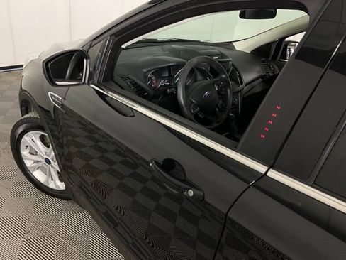 Used 2017 Ford Escape SE w/ Equipment Group 201A image 40