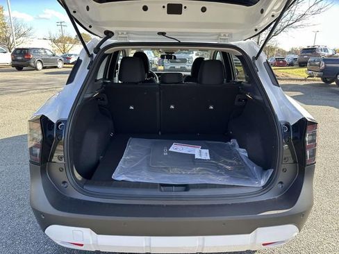 New 2026 Nissan Kicks SV image 12