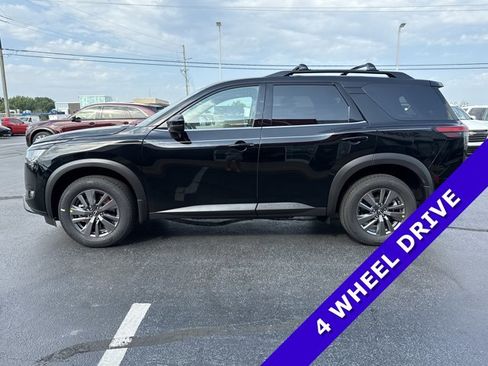 New 2025 Nissan Pathfinder SV image 10