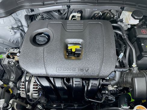 Used 2025 Kia Soul LX w/ LX Technology Package FWD image 32