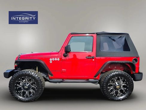 Used 2014 Jeep Wrangler Rubicon w/ Power Convenience Group AWD/4WD image 7