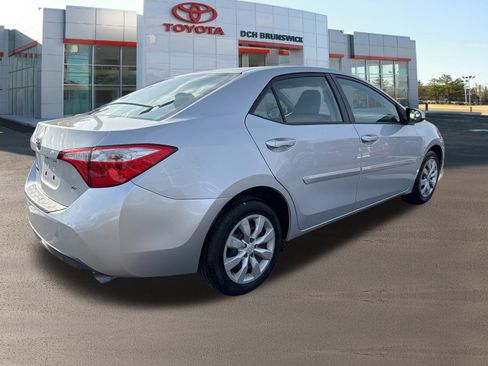 Used 2015 Toyota Corolla LE image 5