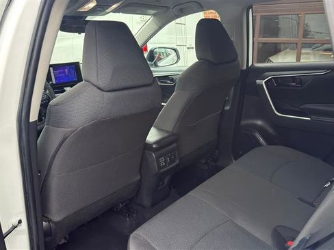 Used 2024 Toyota RAV4 LE FWD image 21