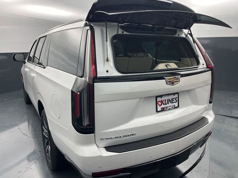 Used 2024 Cadillac Escalade ESV Sport Platinum image 20