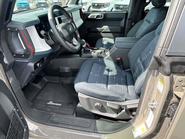 New 2026 Ford Bronco Heritage Edition AWD/4WD image 13