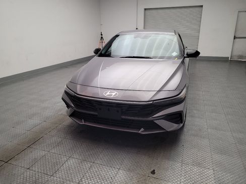 Used 2025 Hyundai Elantra Sport FWD image 15