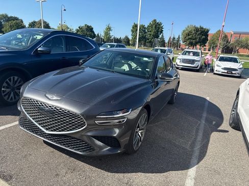 Used 2025 Genesis G70 2.5T AWD/4WD image 3
