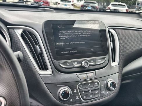 Used 2025 Chevrolet Malibu LT image 13