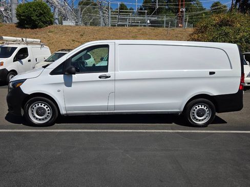 Used 2020 Mercedes-Benz Metris image 4