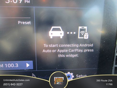 Used 2022 Hyundai Venue SEL w/ Cargo Package FWD image 8