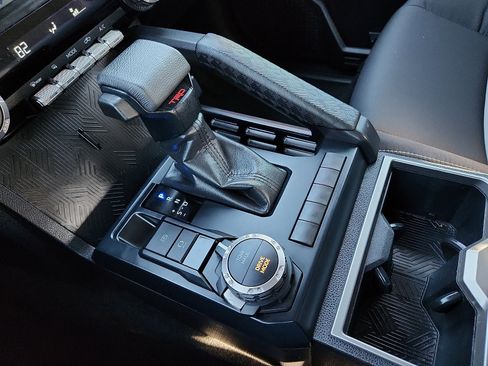 Used 2025 Toyota Tacoma TRD Sport image 20