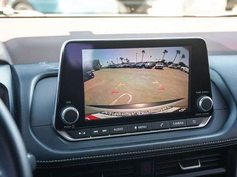 Used 2023 Nissan Rogue SV FWD image 23