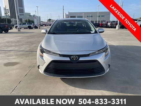 Used 2023 Toyota Corolla LE FWD image 8