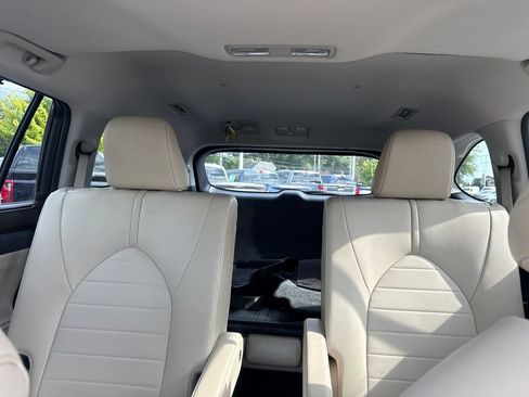 Used 2020 Toyota Highlander XLE AWD/4WD image 36
