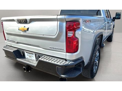 Used 2023 Chevrolet Silverado 2500 Custom w/ Custom Value Package image 34