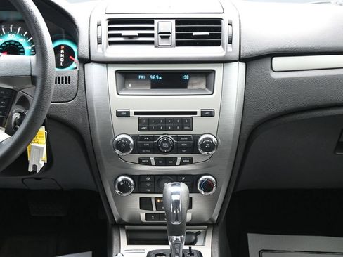 Used 2010 Ford Fusion SE FWD image 19