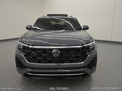 Used 2024 Volkswagen Atlas Cross Sport SEL Premium R-Line image 5