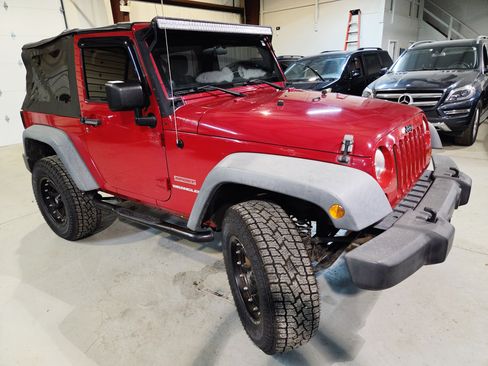 Used 2011 Jeep Wrangler Sport AWD/4WD image 9
