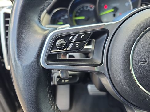 Used 2017 Porsche Cayenne S AWD/4WD image 17