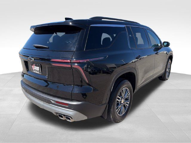 Used 2025 Chevrolet Traverse LT FWD image 7