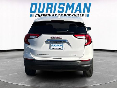 Used 2022 GMC Terrain SLE image 5