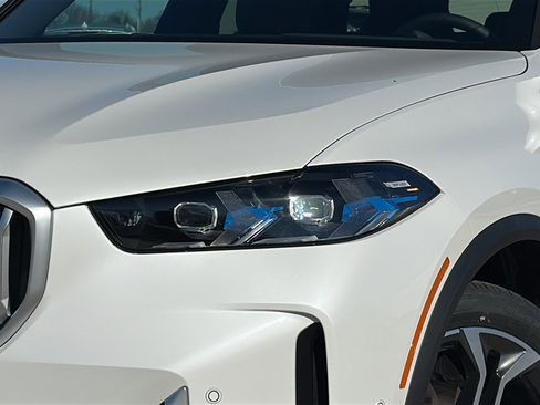 New 2026 BMW X5 xDrive40i w/ Climate Comfort Package image 4