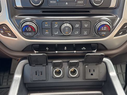 Used 2018 GMC Sierra 1500 SLT w/ SLT Premium Package RWD image 28