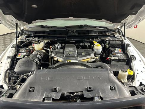 Used 2016 RAM 3500 Tradesman image 11