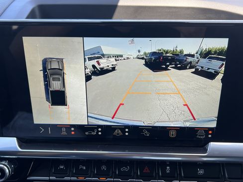 Used 2024 GMC Sierra 1500 Elevation w/ Elevation Premium Package AWD/4WD image 11