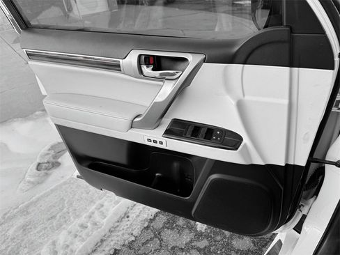 Used 2020 Lexus GX 460 Premium image 12