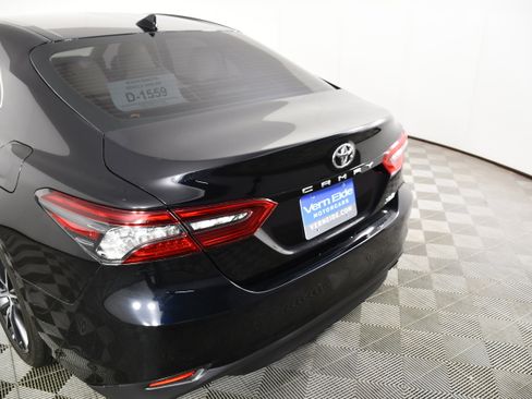 Used 2024 Toyota Camry XLE FWD image 15