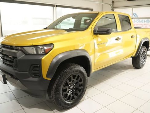 Used 2023 Chevrolet Colorado Trail Boss w/ Advanced Trailering Package AWD/4WD image 5