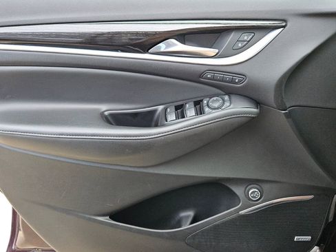 Used 2020 Buick Enclave Avenir w/ Avenir Technology Package AWD/4WD image 26