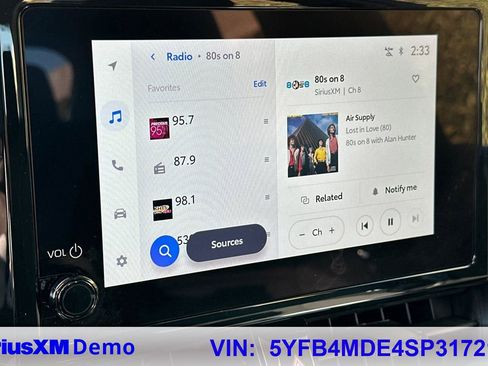 Used 2025 Toyota Corolla LE image 26