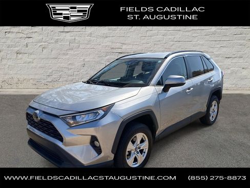 Used 2020 Toyota RAV4 XLE image 1