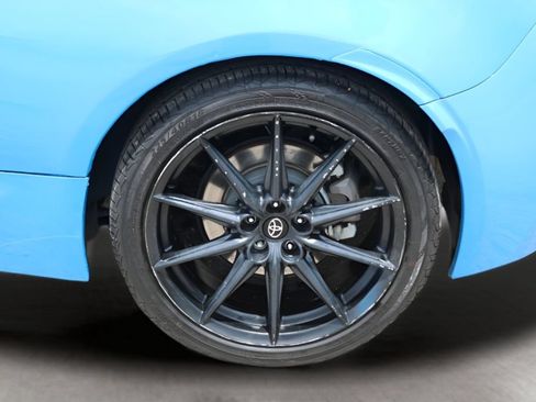 Used 2022 Toyota GR86 Premium w/ ALL Weather Mat Package (TMS) RWD image 9